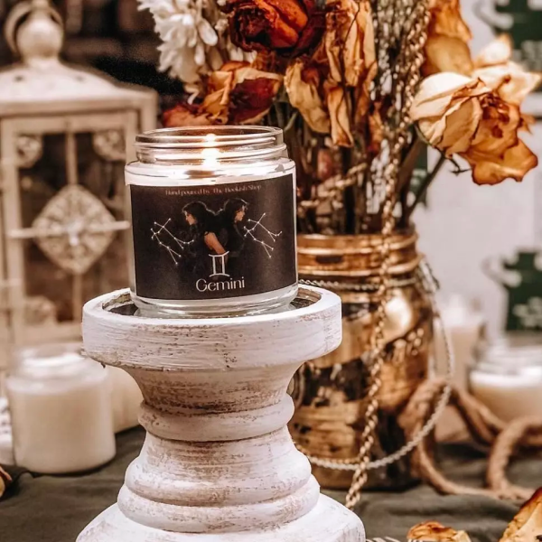 Zodiac Academy Inspired: Vega Sisters Gemini Candle 4oz Hot on Sale