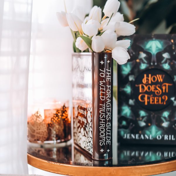 How Does it Feel? Inspired Book Vase For Discount - Image 2